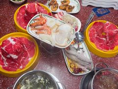 -四囍码头海鲜烧烤自助火锅(外滩南京东路悦荟广场店)