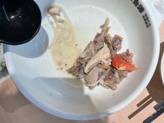 -蒙自源米线大王(东站店)