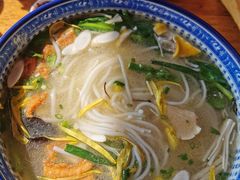 -桥香园过桥米线(国贸店)