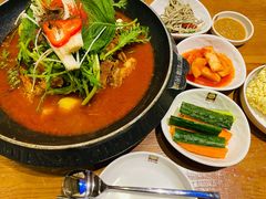 土豆排骨火锅-喇喇排骨火锅·传统韩式脊骨汤(望京西园总店)