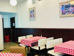 大堂-红宝石·鲜奶小方·海派西点房(南丹店)