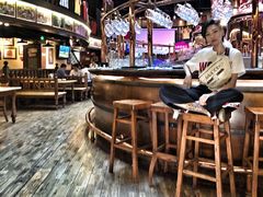 -皇冠自酿啤酒坊(中国红街5号楼店)