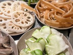 -洞亭火锅(防空洞总店)