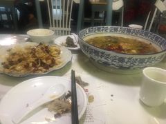 自制不老牛肉汤锅-付掌柜在成都·热炒砂锅集(金禾店)