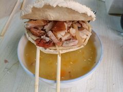 -北关桥老吨熏肉