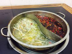 -苟味道老火锅(黄桷坪店)