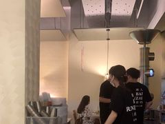 -白仁仔· 活烤海鲜 宵夜(豫园店)