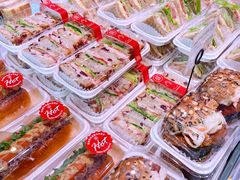 -巴黎贝甜(大宁国际商业广场店)