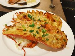 -大中华希尔顿酒店-念自助餐·嗨啤·小龙虾