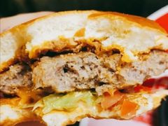 经典肉酱汁汁厚作牛肉汉堡-肯德基(绥芬河青云店)