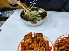 -三姐妹冷面馆(保卫路店)