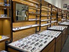 -罗伯特眼镜·蔡司官方授权(罗湖国贸店)