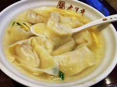 刀鱼馄饨-老半斋(福州路店)