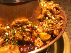 -沪小二炭火蛙锅(淮海中路美食不夜城店)