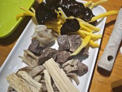 -养牛邓·潮汕牛肉海鲜自助火锅(广州店)