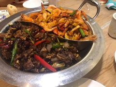 香辣虾牛仔骨-小鱼小牛·鱼牛干锅·脆鱼火锅(世欧广场店)