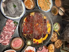 -周小明火锅(黑金冠社区店)