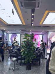 -藤野造型烫染·漂发