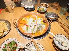 酸辣锅底-洱火云南酸菜牛肉火锅(石景山当代商城店)