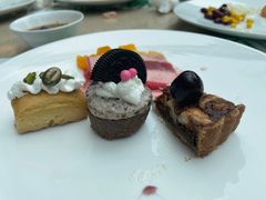 -亮马河饭店翠雅咖啡厅