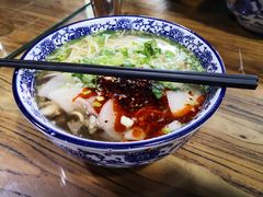 大碗拉面-陇上全荟兰州传统牛肉面(延吉路店)