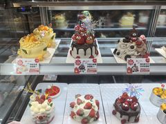 -花花卷卷·鲜食蛋糕(静安久光百货店)