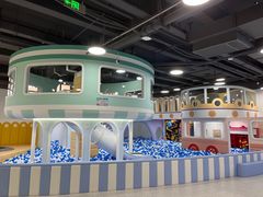 -蓝鲸奇亲子游泳俱乐部