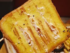 -山野的朋友露营炭火烤肉