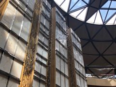 -上海滴水湖皇冠假日酒店