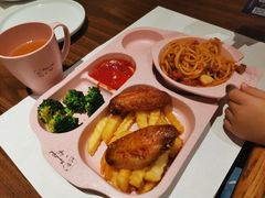 -港丽餐厅(正大店)