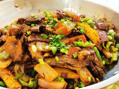 干锅牦牛肉-聚福源·特色川菜馆·烤羊排