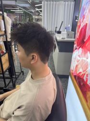 -藤野造型·烫·染发型设计店