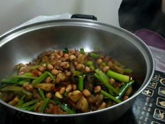 -香猪美食(中心店)