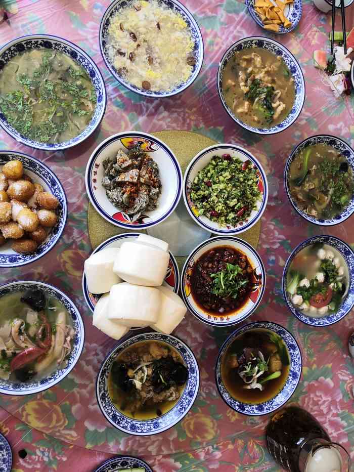 聚贤庄-九品十三花-"周末去大荔县逛,团队里有人推荐的这家饭店.