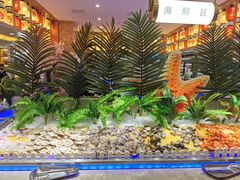 -锤头鲨毛肚海鲜烤肉自助餐厅(国购广场店)