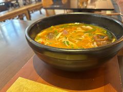 -银米·云南传统过桥米线(双廊黑金冠店)