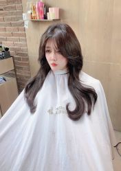 -韩国李知恩形象设计
