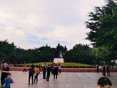 -荔枝公园-小平画像广场