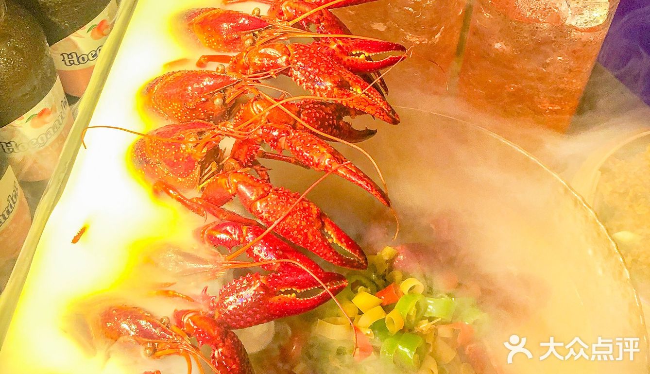 深圳吃喝玩乐·爱上这家酒馆的小龙虾美食