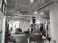 -汗水空间私教健身连锁(SM广场店)