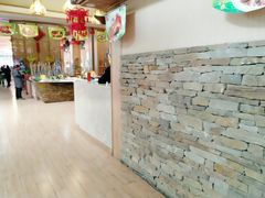 -老街坊美食汇(玉兰大街店)