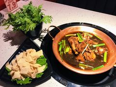 茼蒿菜-京韵胡同·酱香羊蝎子火锅涮肉(长寿路店)