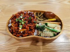 -小镇大厨新概念复合中餐厅(万达广场大连高新店)
