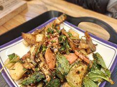 -云阿蛮云南生烫牛肉米线(奉贤路店)