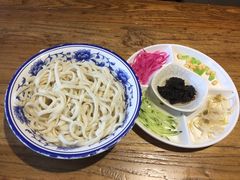 炒肝包子-鲜鱼口老字号美食街