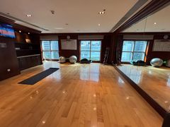 -富力丽思卡尔顿酒店健身中心