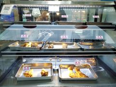 面包甜点陈列柜-赵元章肉骨烧(山塘街店)