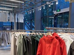 -迪桑特DESCENTE(北京三里屯BLANC店)