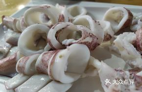 Stir-Fried Squid with Ginger and Scallion