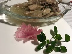 -湖庭壹品鸭王·传统北京烤鸭·别墅私房菜·庭院宵夜(江宁店)